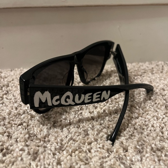 Alexander McQueen Black Italian Eyewear - Picture 1 of 6